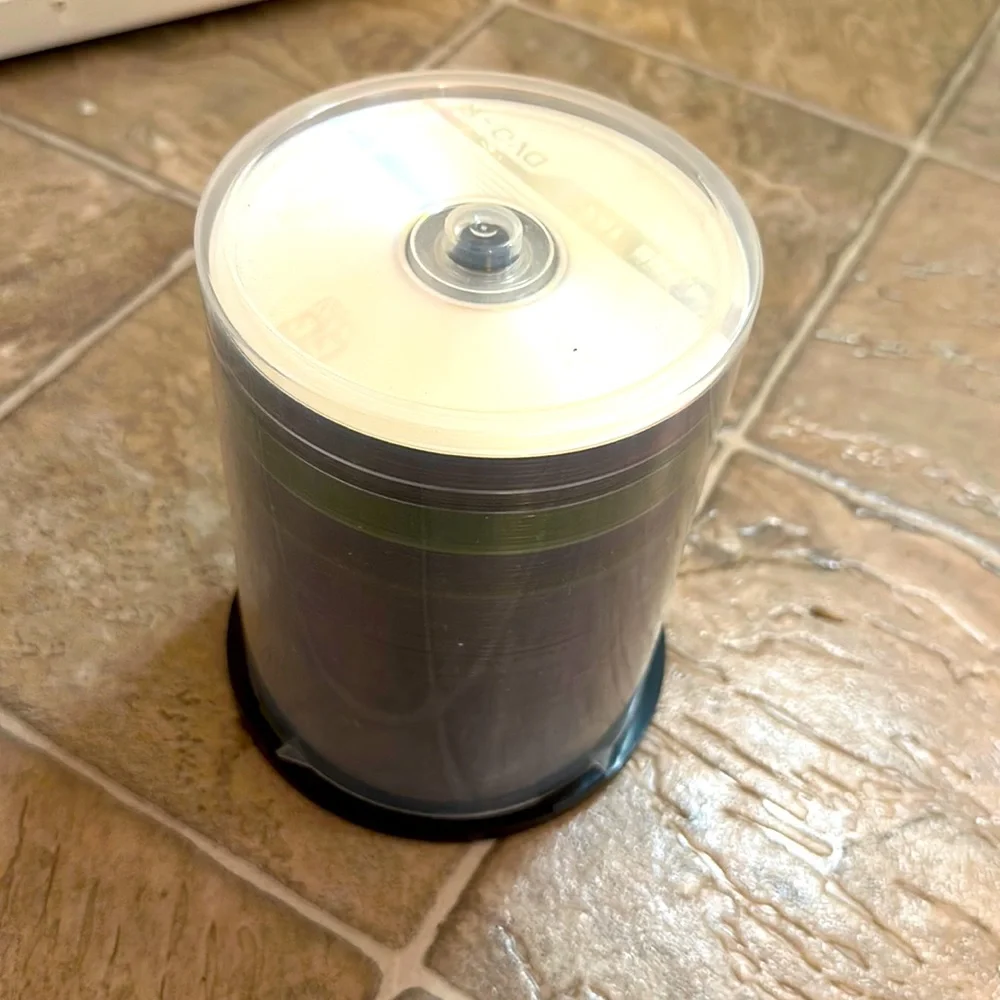 Writable burnable DVD R and CD Rom